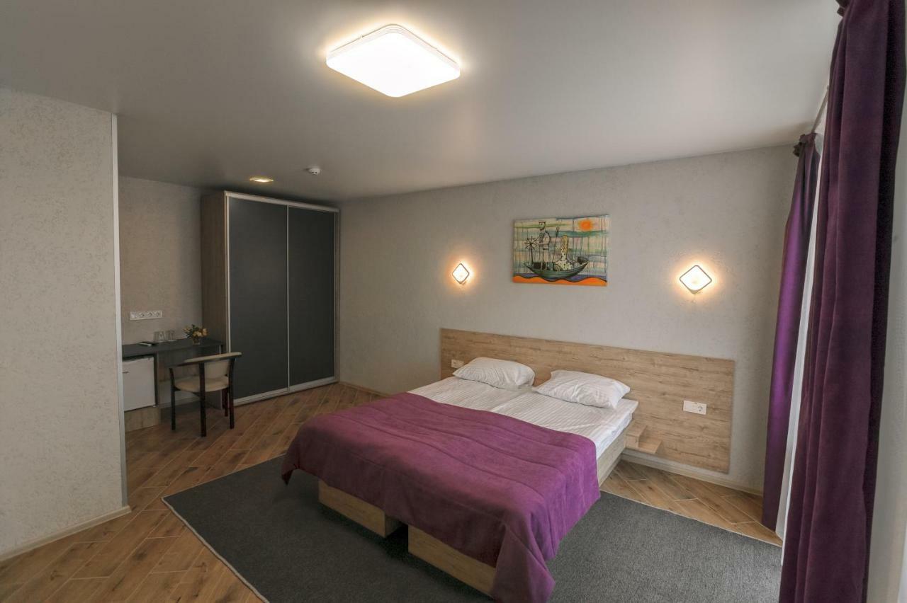 Raziotel Rishelyevskiy Cherson Exteriör bild