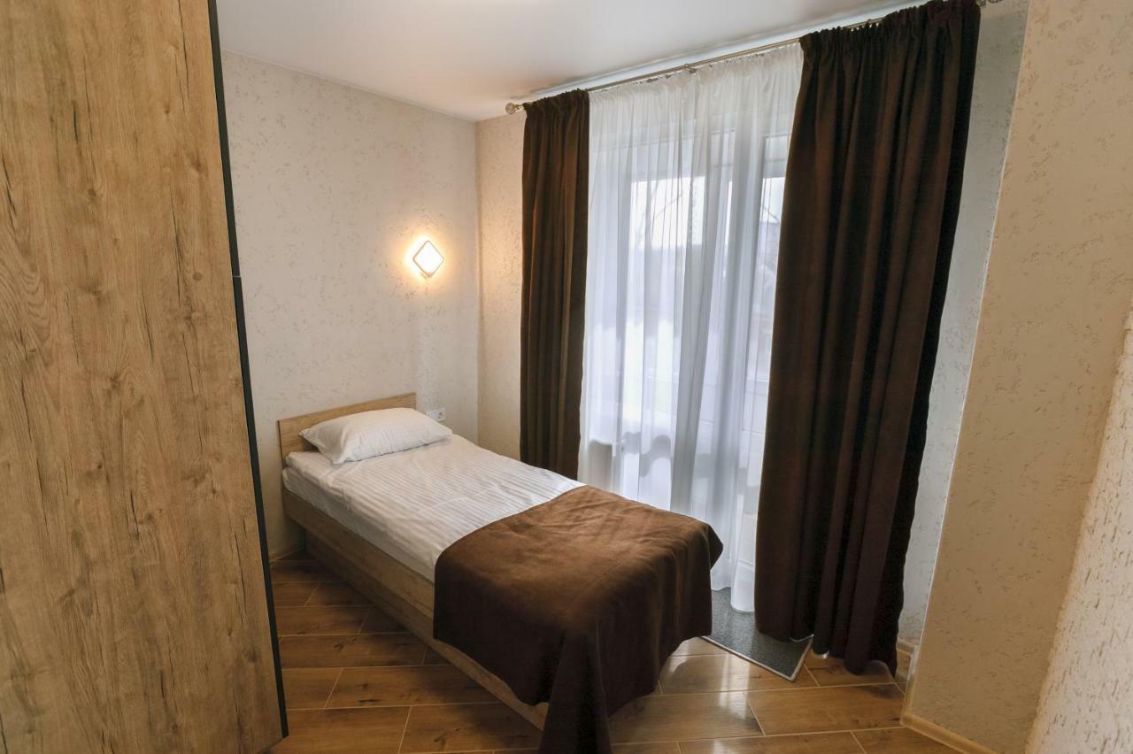 Raziotel Rishelyevskiy Cherson Exteriör bild
